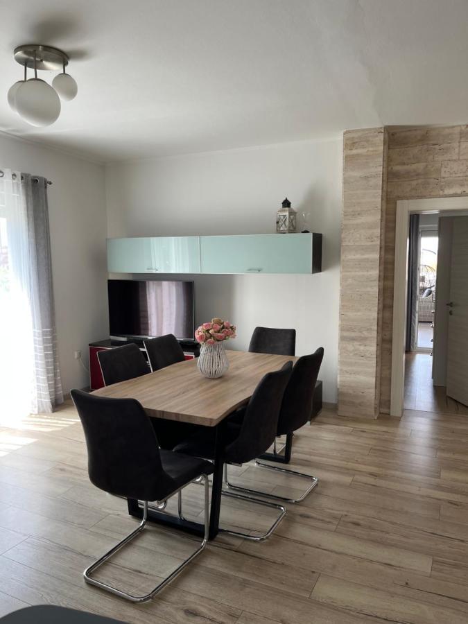 Apartment Leona & Doris Bibinje Esterno foto