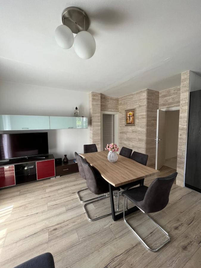 Apartment Leona & Doris Bibinje Esterno foto