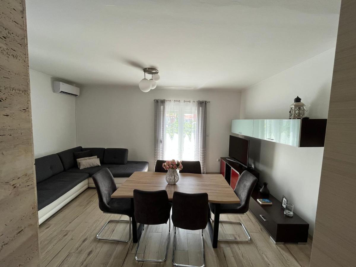 Apartment Leona & Doris Bibinje Esterno foto